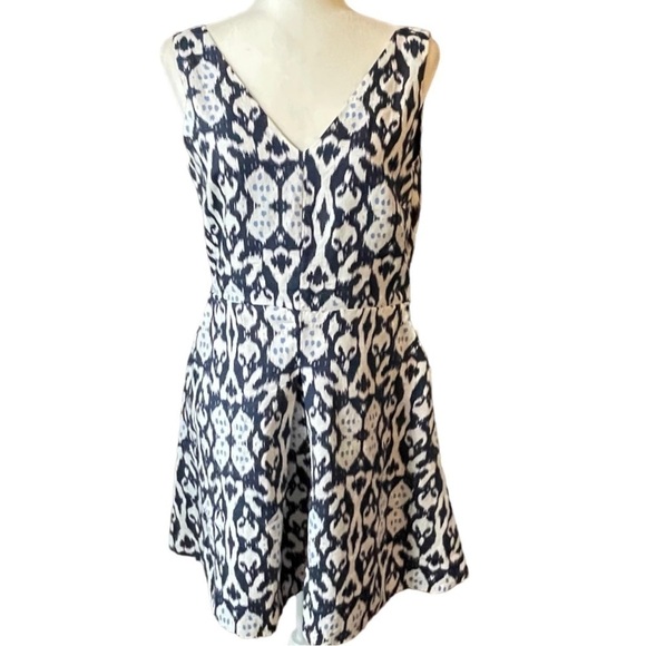 GAP Dresses & Skirts - Gap Sleeveless 100% Linen Summer Fit & Flare Midi Dress Blue White 8